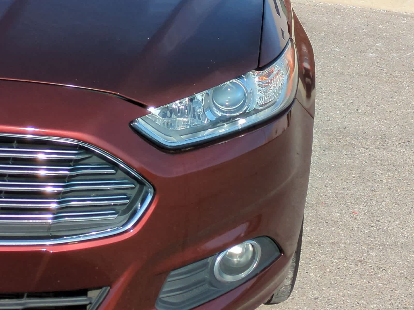 2015 Ford Fusion SE 11