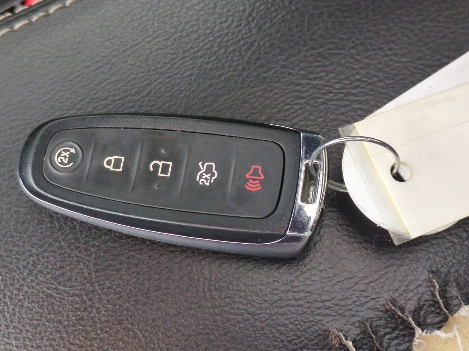 Thumbnail: 2015 Ford Explorer - 38