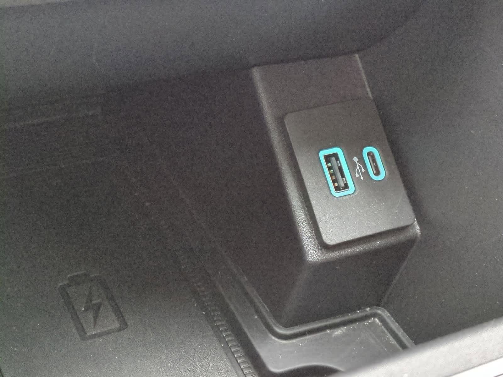 Thumbnail: 2023 Ford Edge - 29