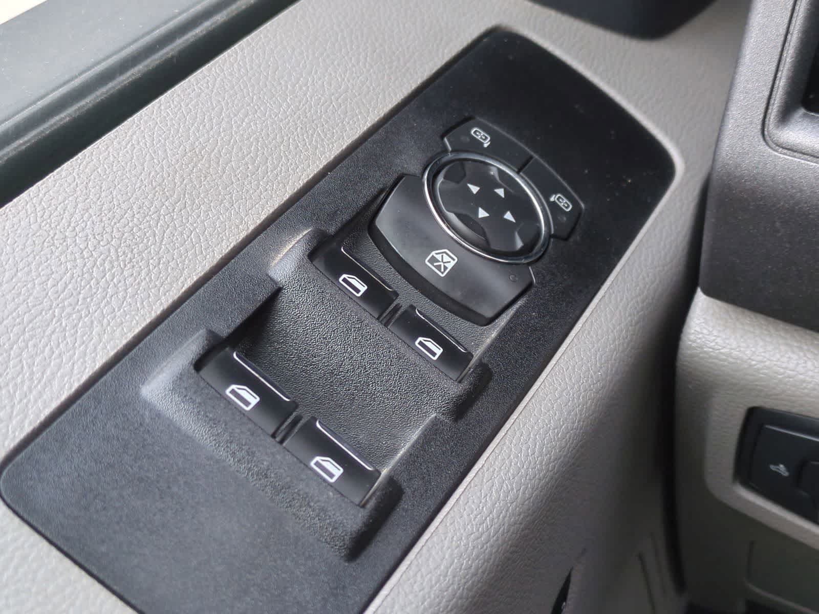 Thumbnail: 2022 Ford Econoline - 26