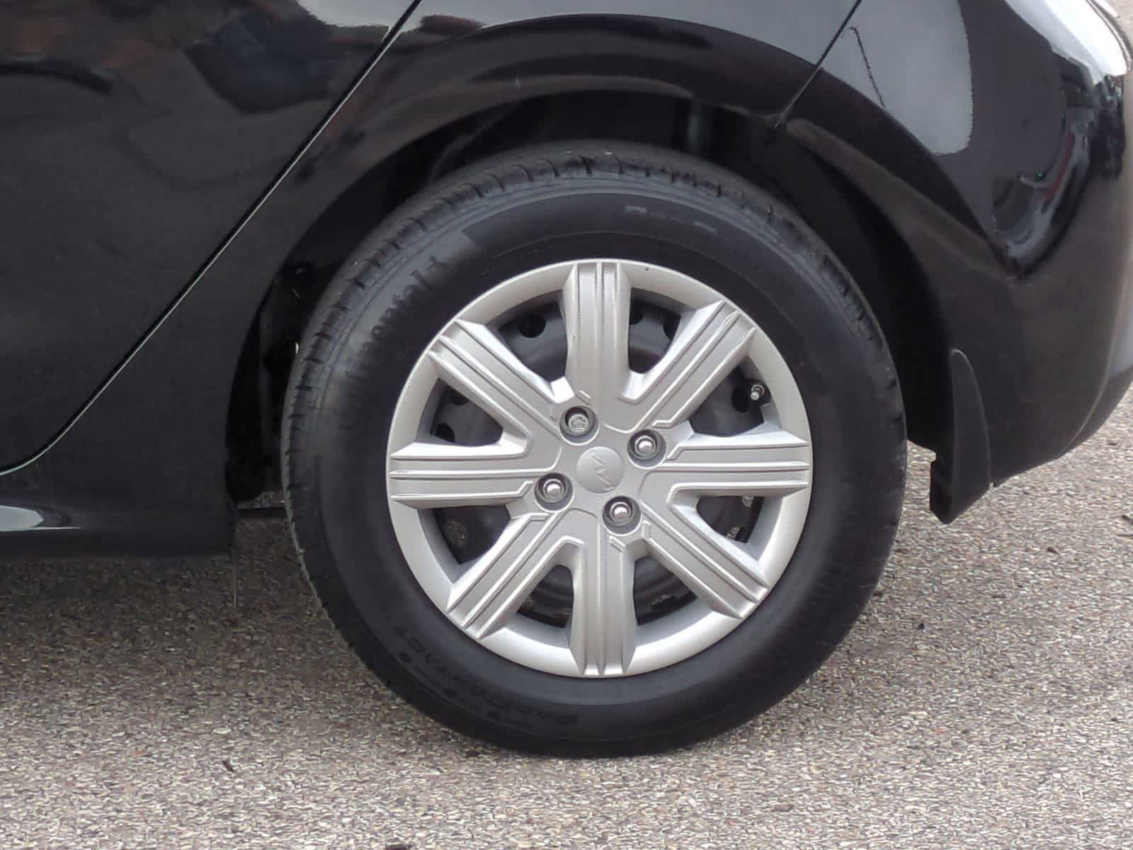 Thumbnail: 2022 Kia Rio5 - 14