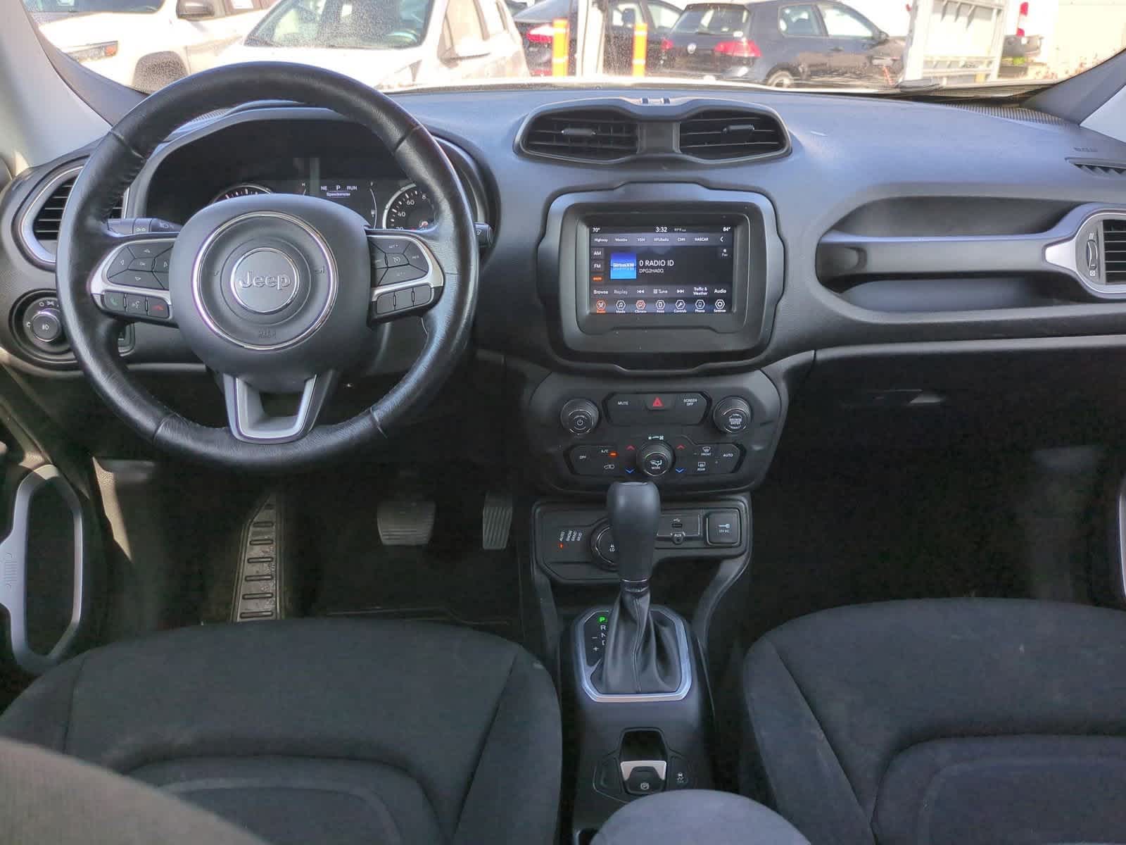 Thumbnail: 2018 Jeep Renegade - 15