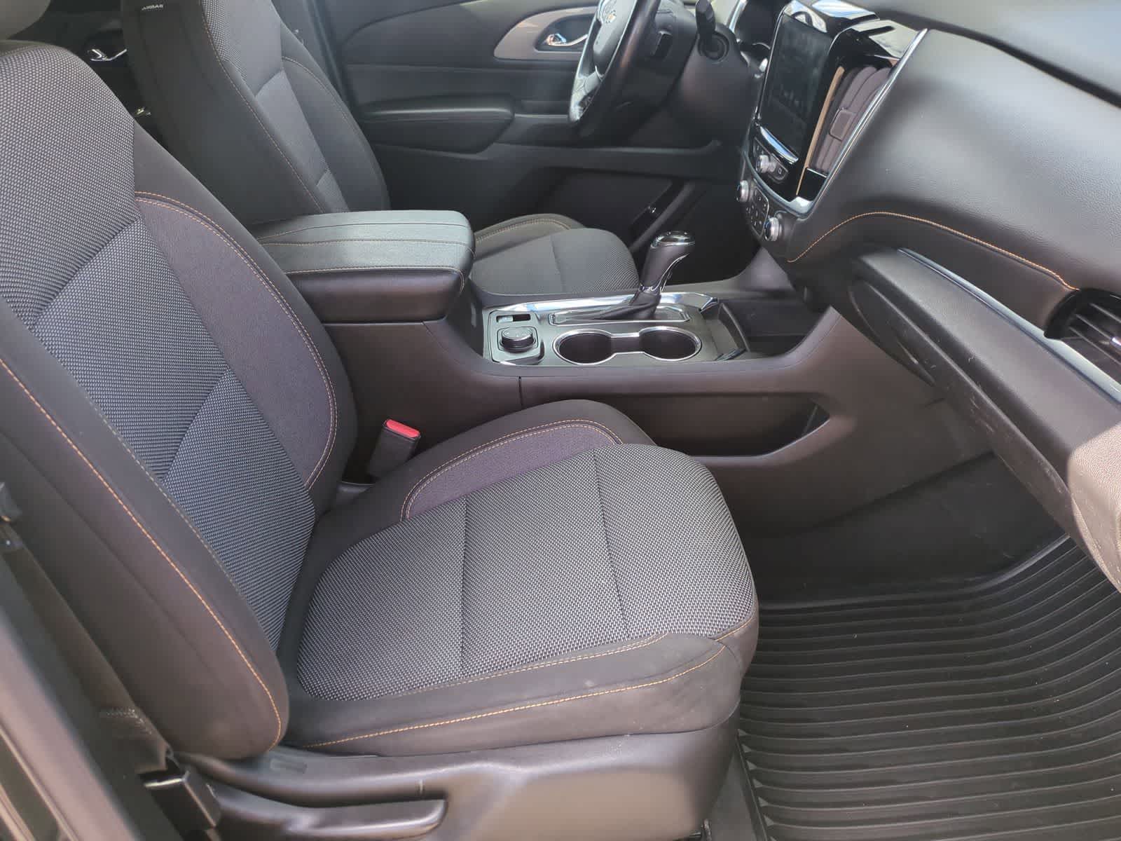 Thumbnail: 2018 Chevrolet Traverse - 21