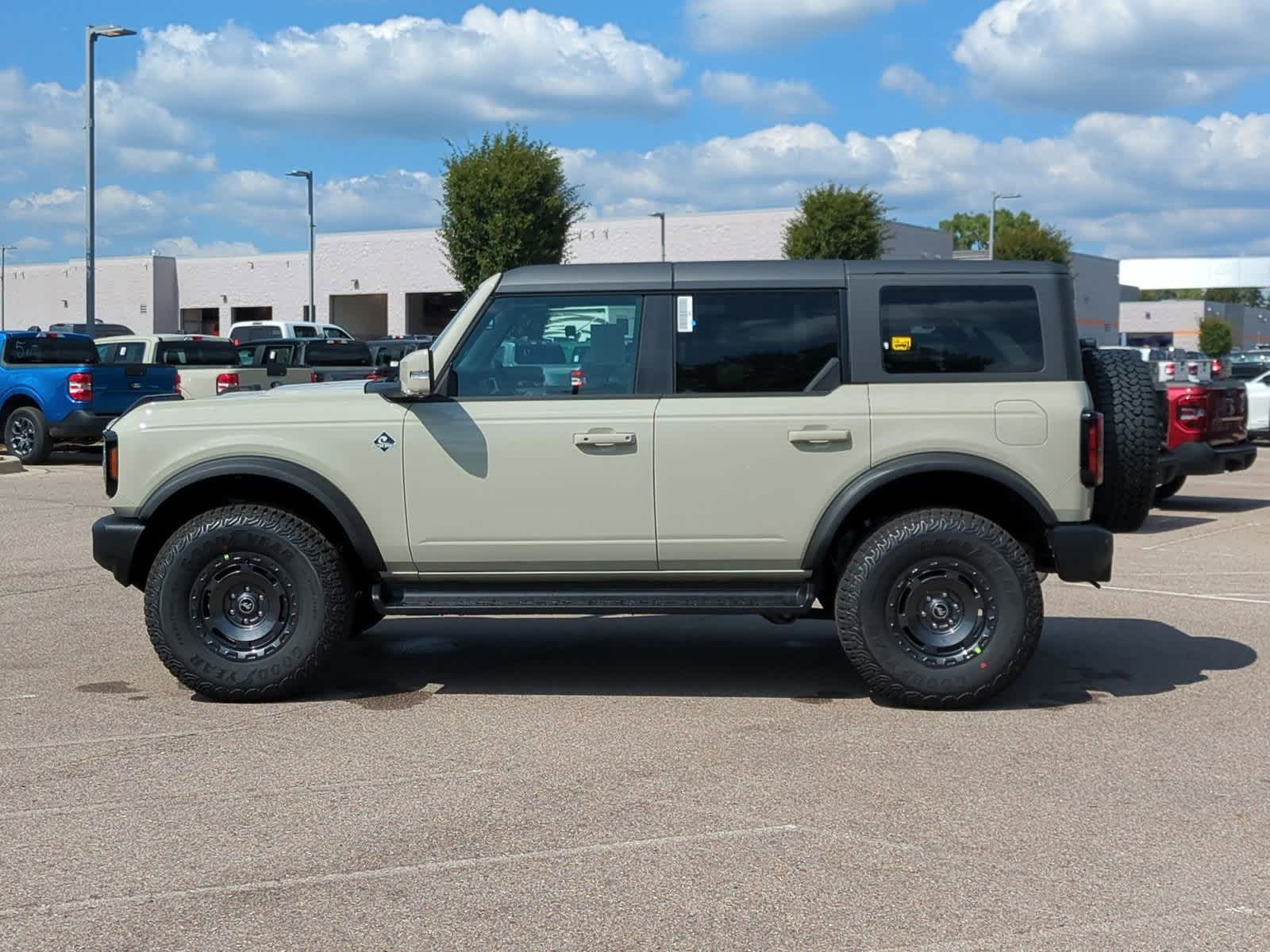 Thumbnail: 2025 Ford Bronco - 5