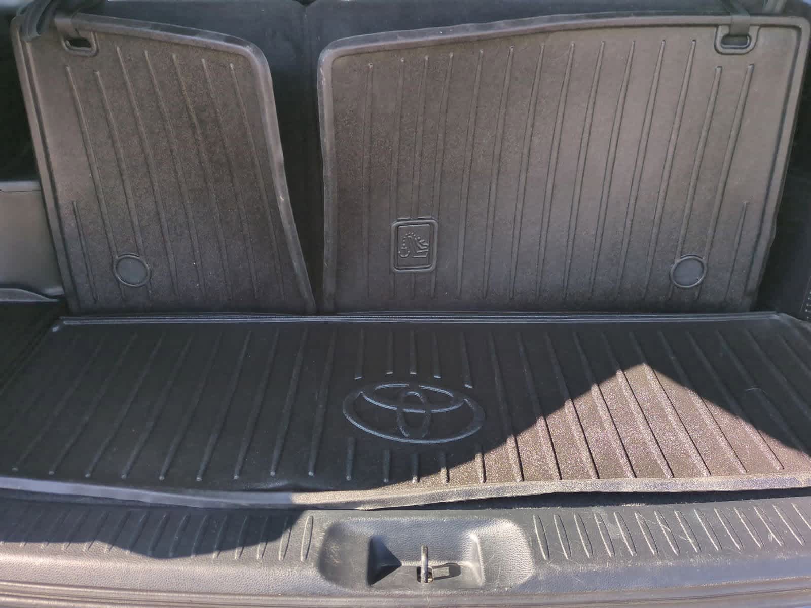 Thumbnail: 2014 Toyota Highlander - 35