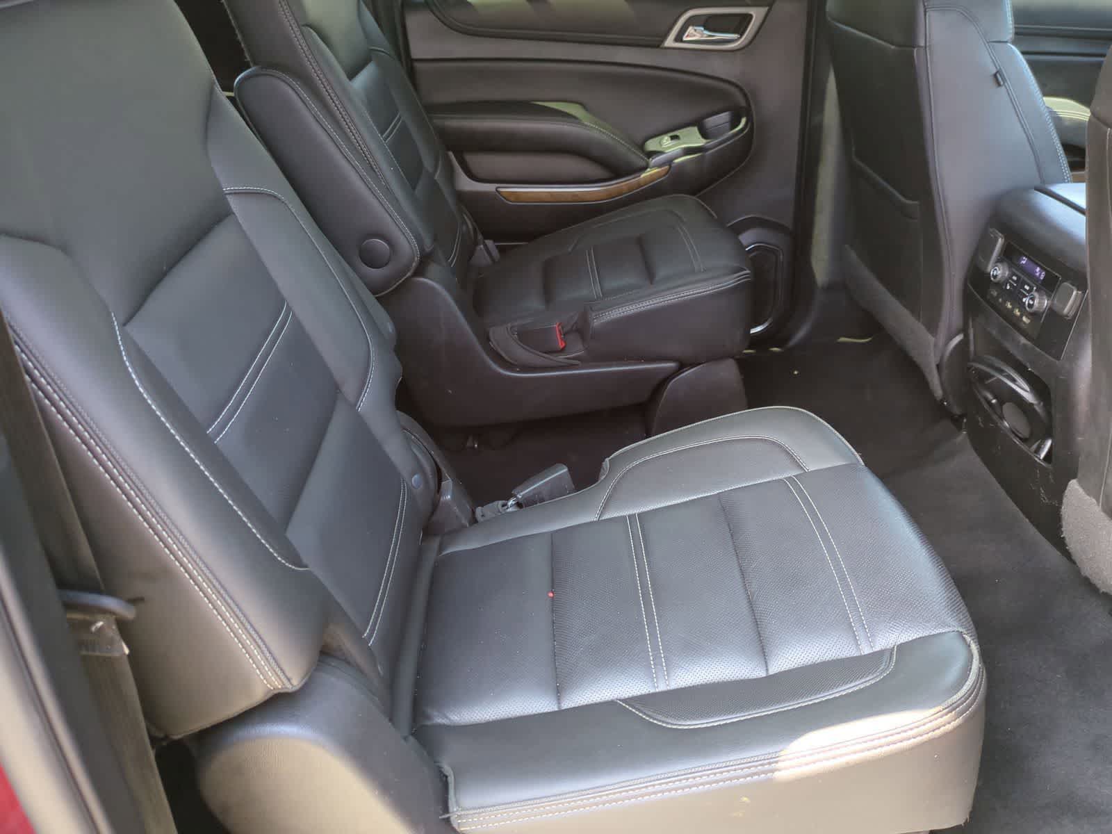 Thumbnail: 2019 GMC Yukon XL - 21