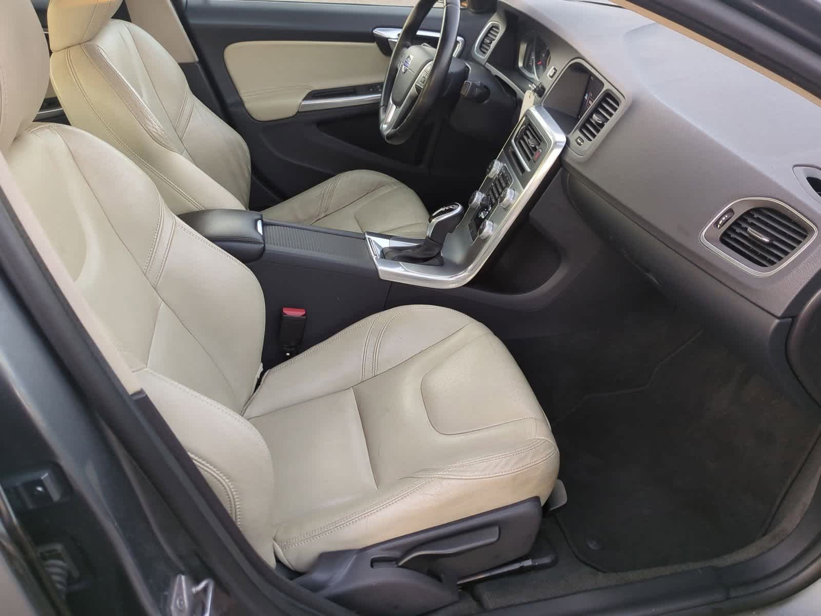 Thumbnail: 2017 Volvo S60 - 23