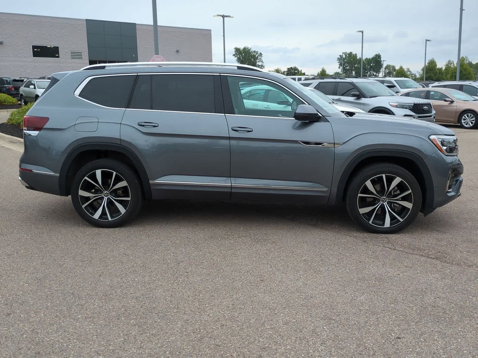 Thumbnail: 2024 Volkswagen Atlas - 9