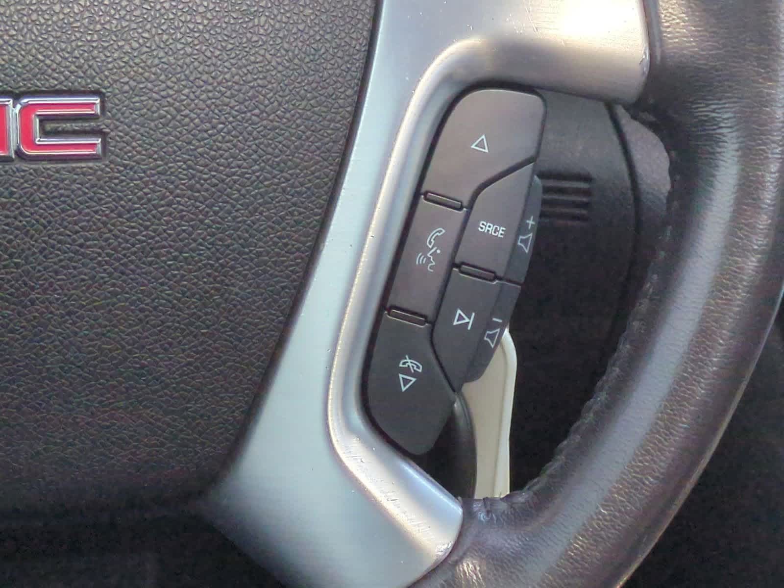 Thumbnail: 2015 GMC Acadia - 26