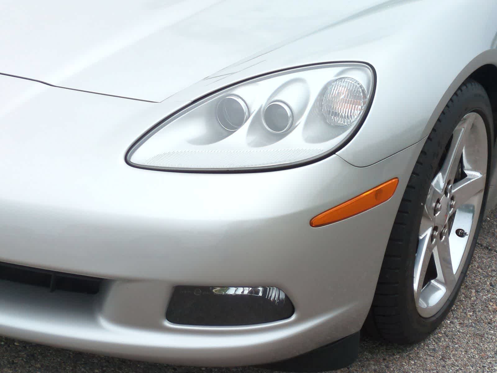 Thumbnail: 2005 Chevrolet Corvette - 11