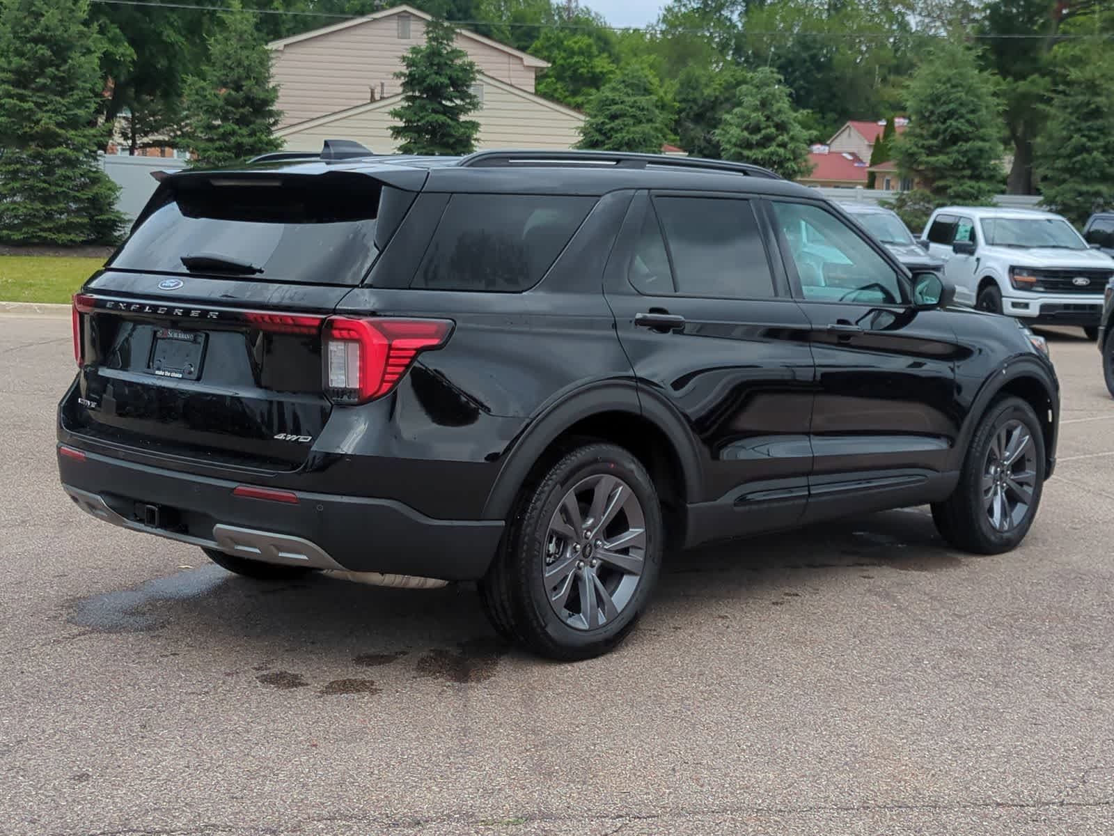 Thumbnail: 2026 Ford Explorer - 8
