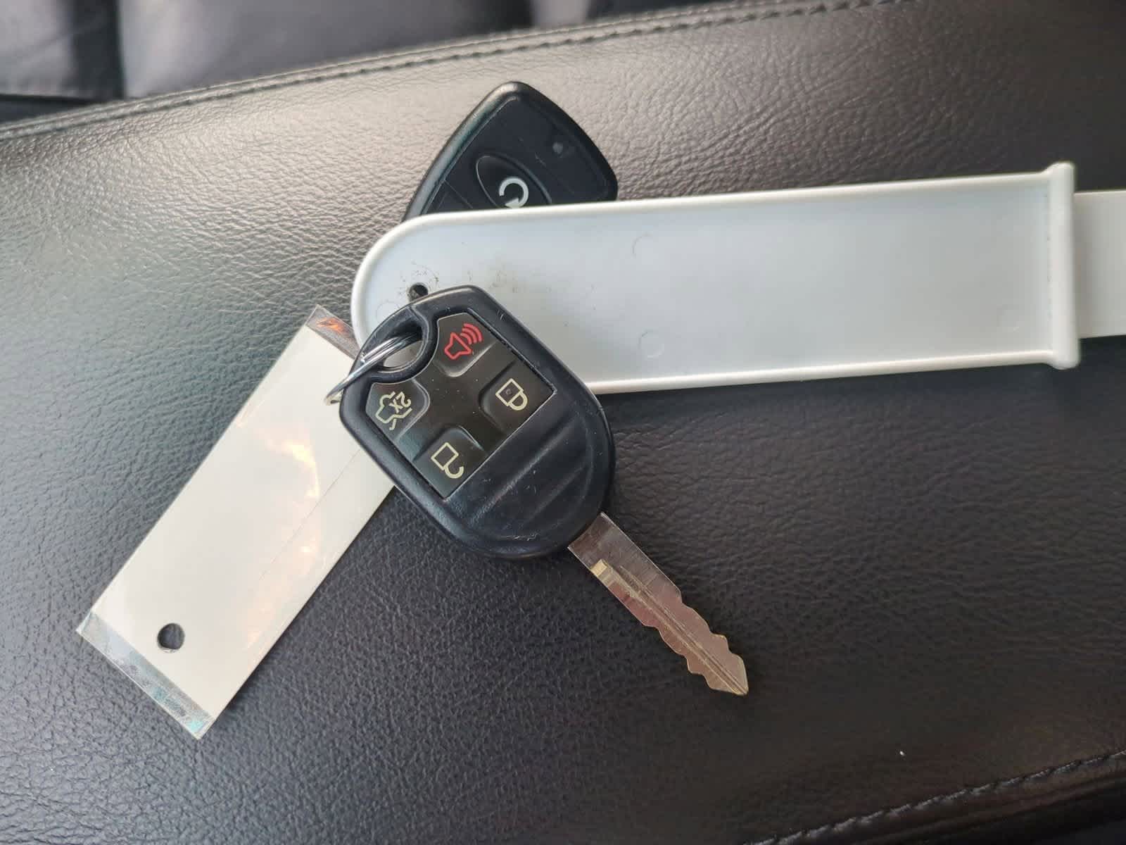 Thumbnail: 2015 Ford Explorer - 37