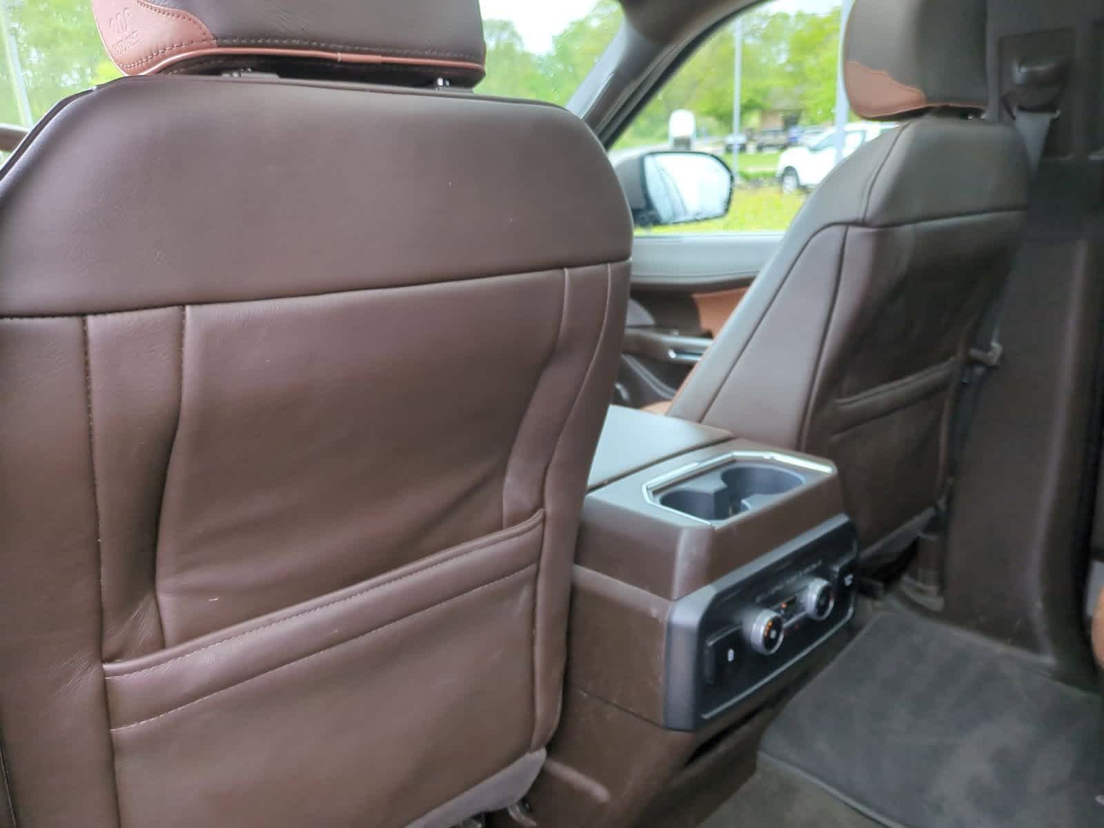 Thumbnail: 2022 Ford Expedition - 18