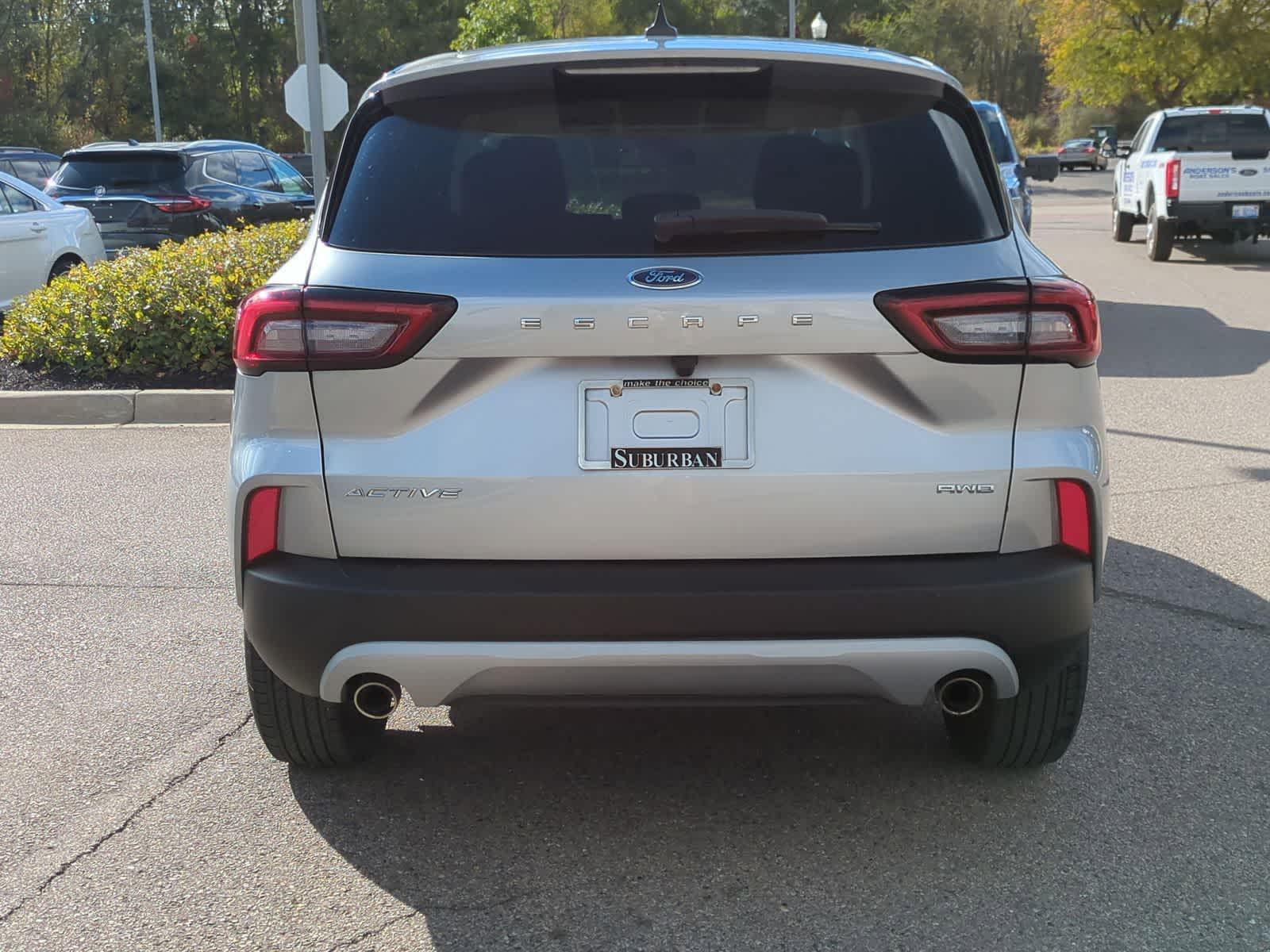 Thumbnail: 2023 Ford Escape - 7