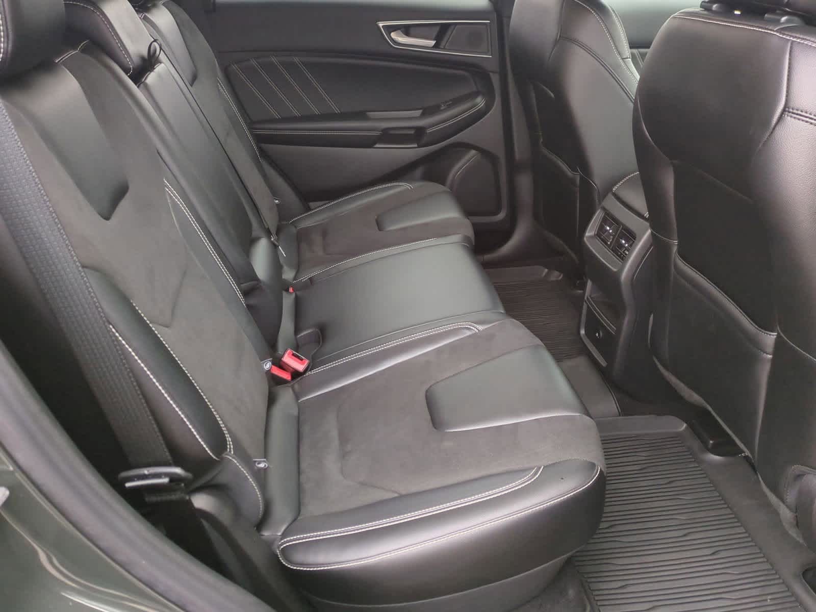 Thumbnail: 2023 Ford Edge - 20