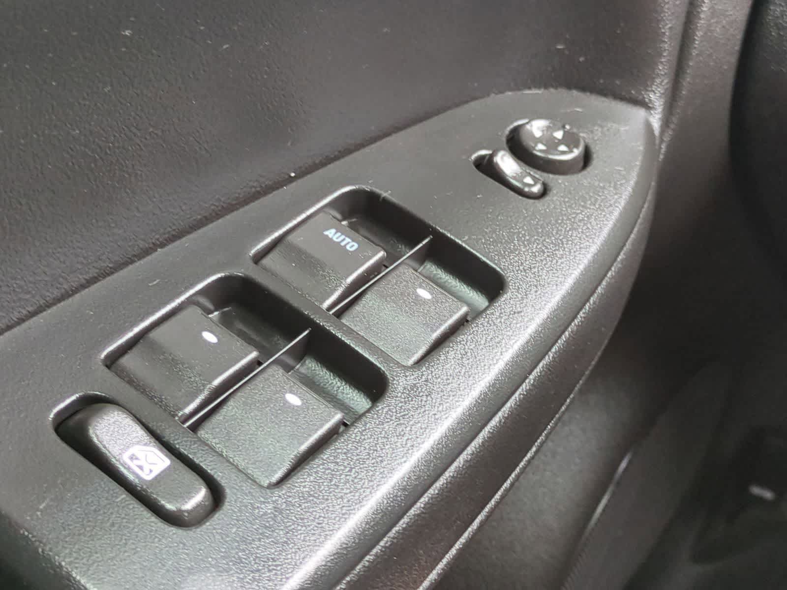 Thumbnail: 2012 Chevrolet Impala - 30