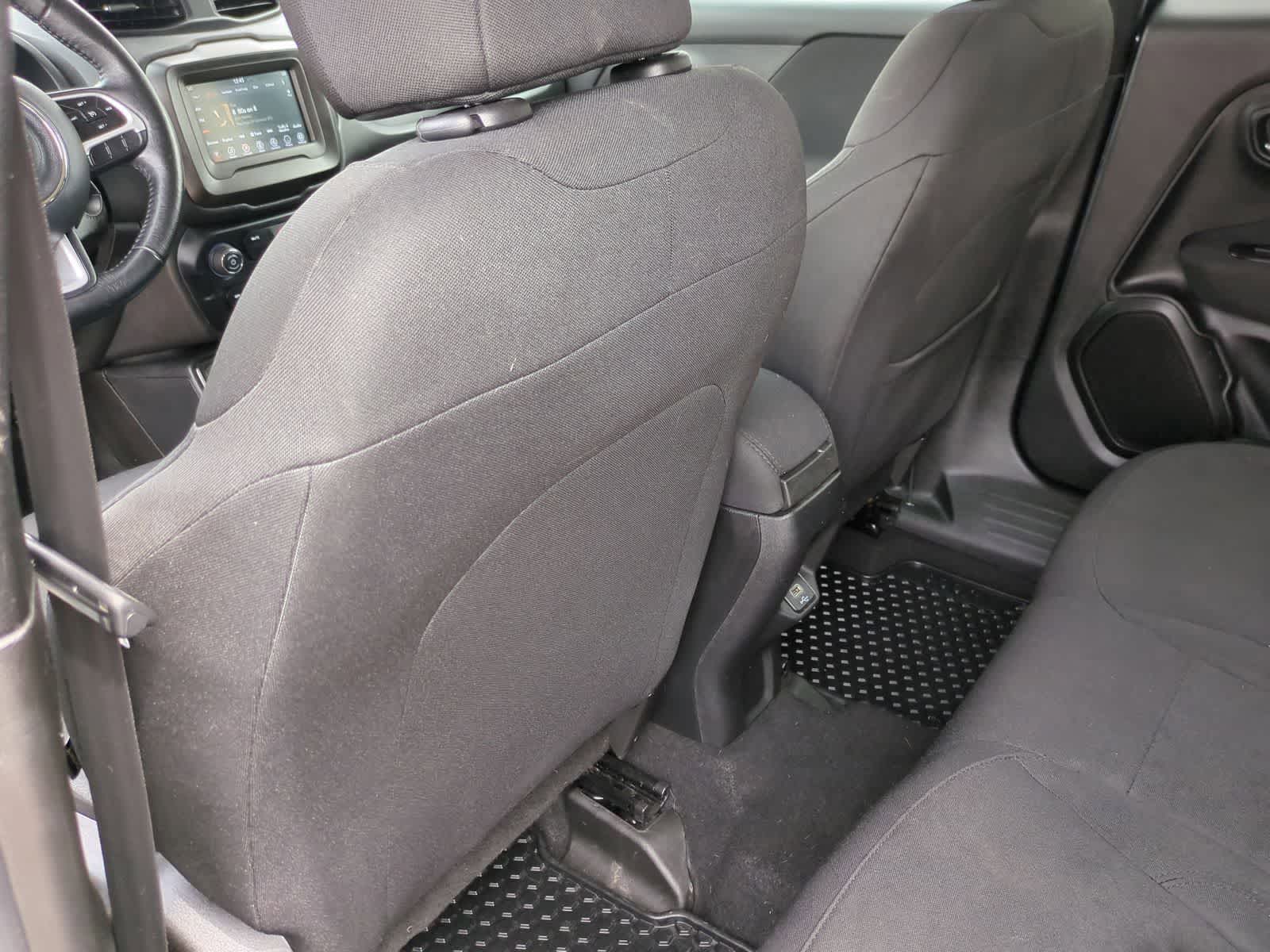 Thumbnail: 2020 Jeep Renegade - 18