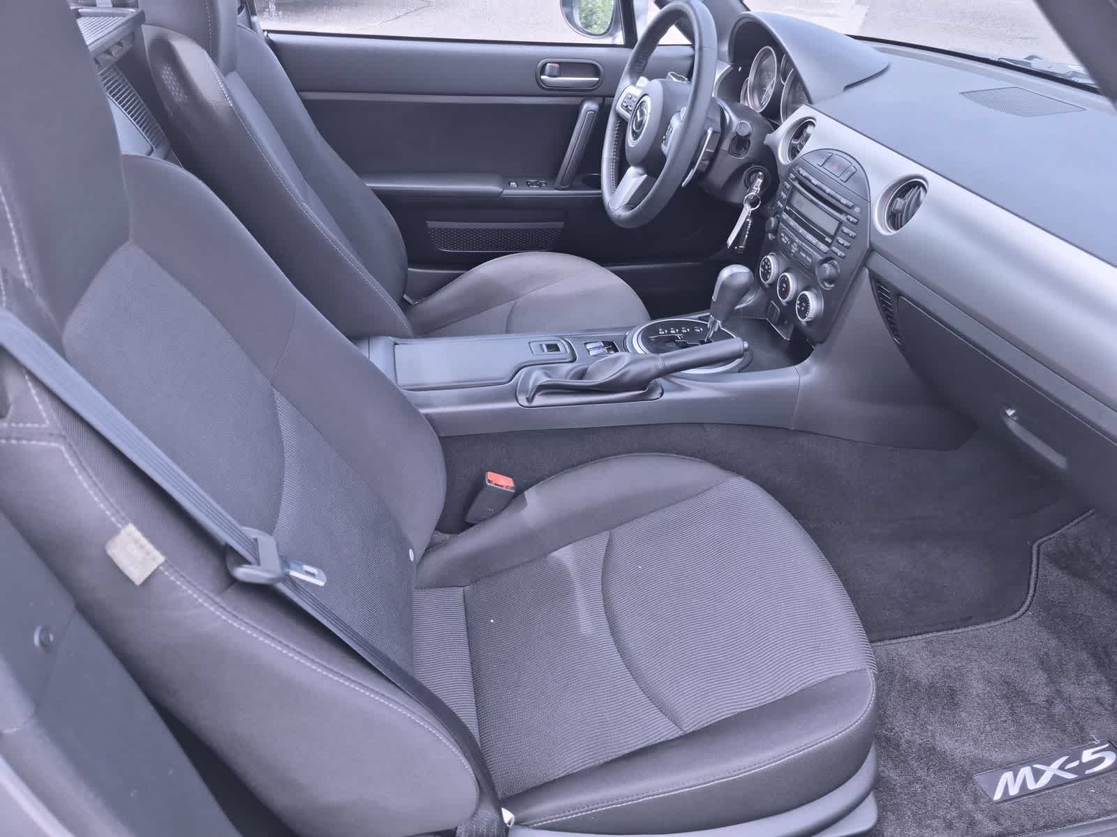 Thumbnail: 2010 Mazda MX-5 Miata - 18
