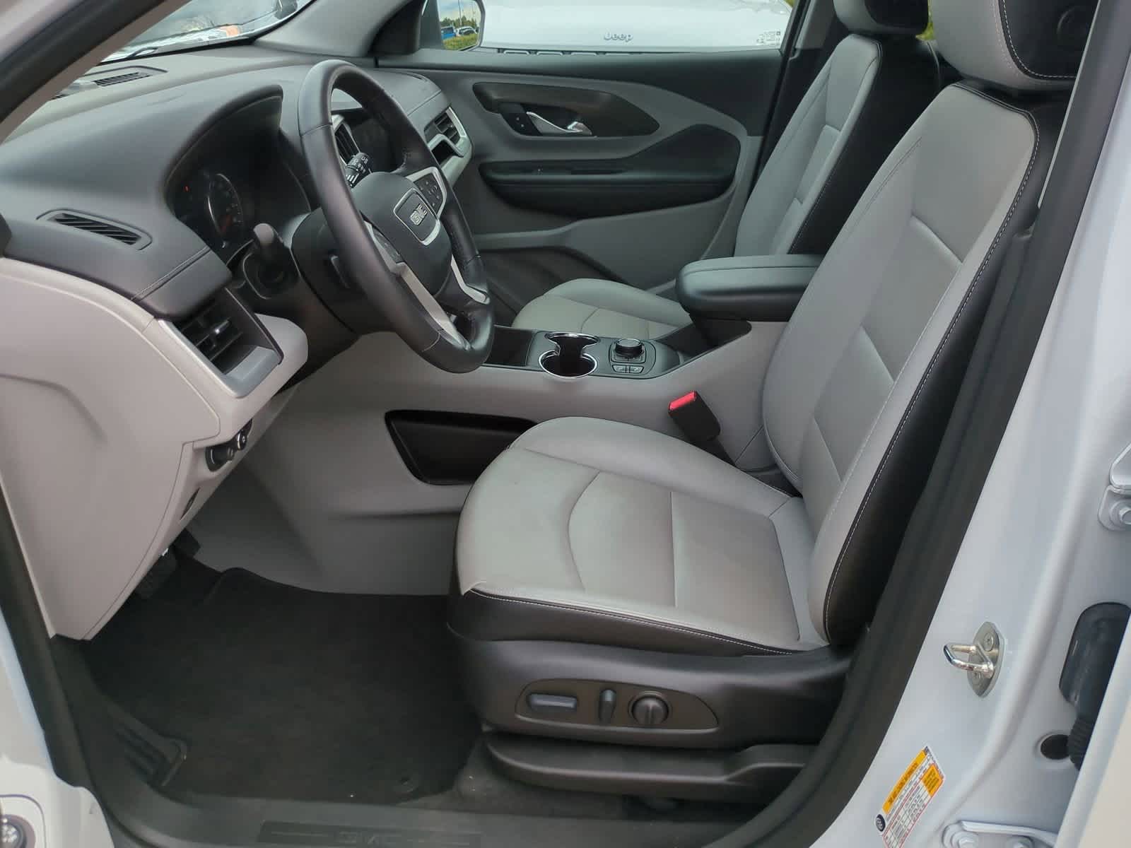 Thumbnail: 2022 GMC Terrain - 16