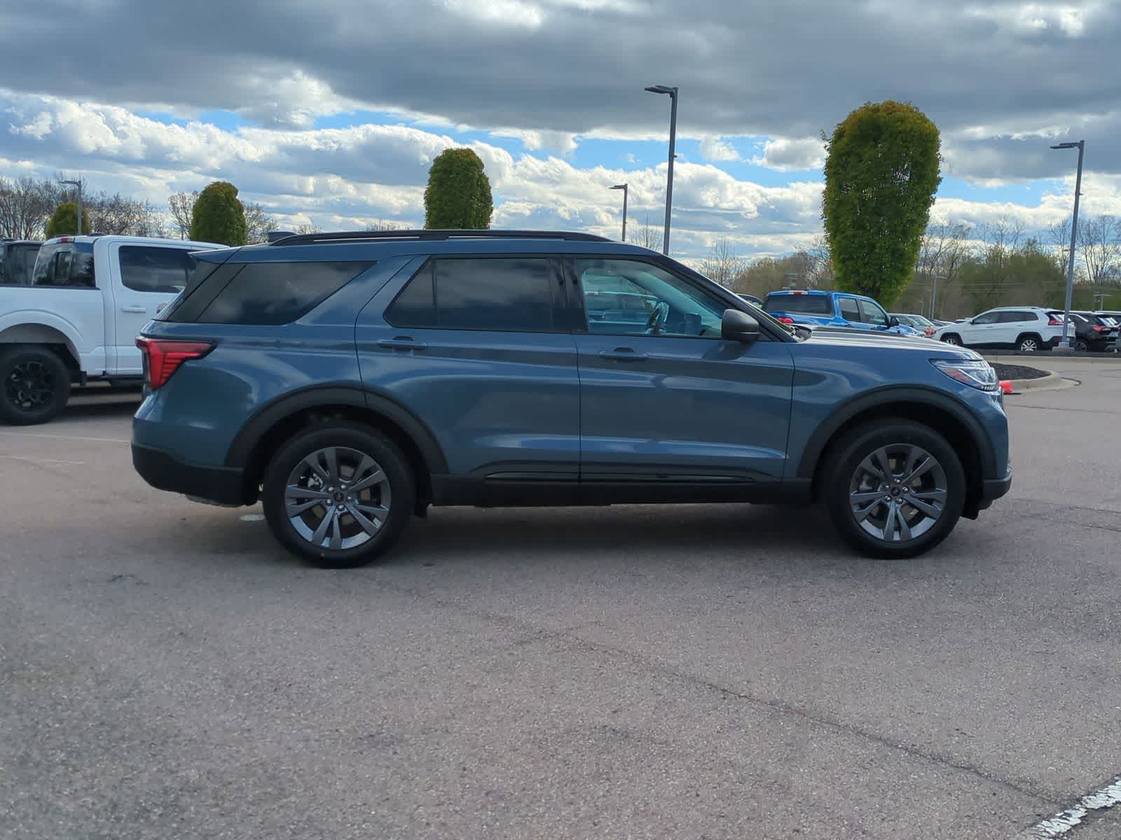 Thumbnail: 2026 Ford Explorer - 9