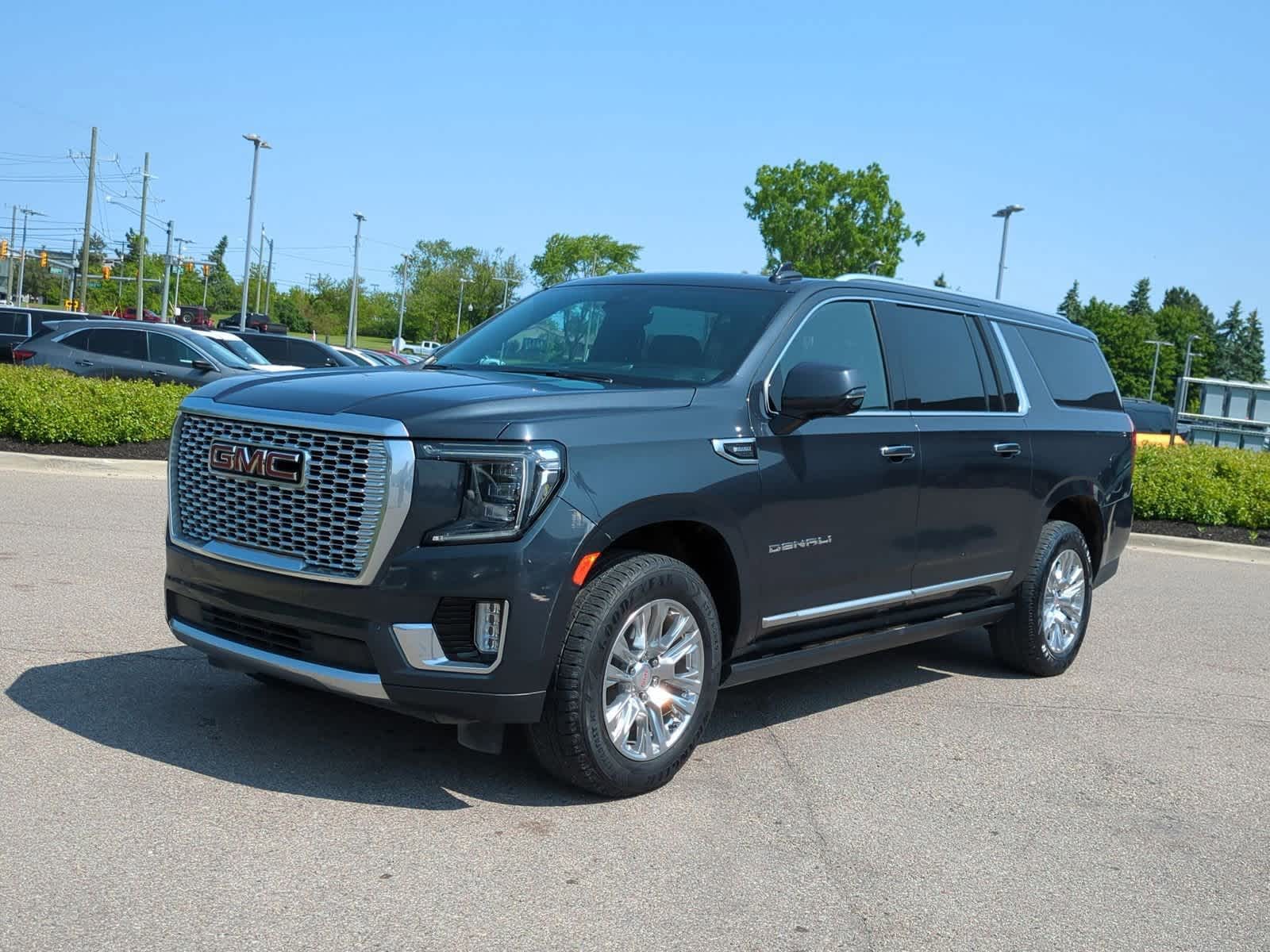 2021 GMC Yukon XL Denali 4