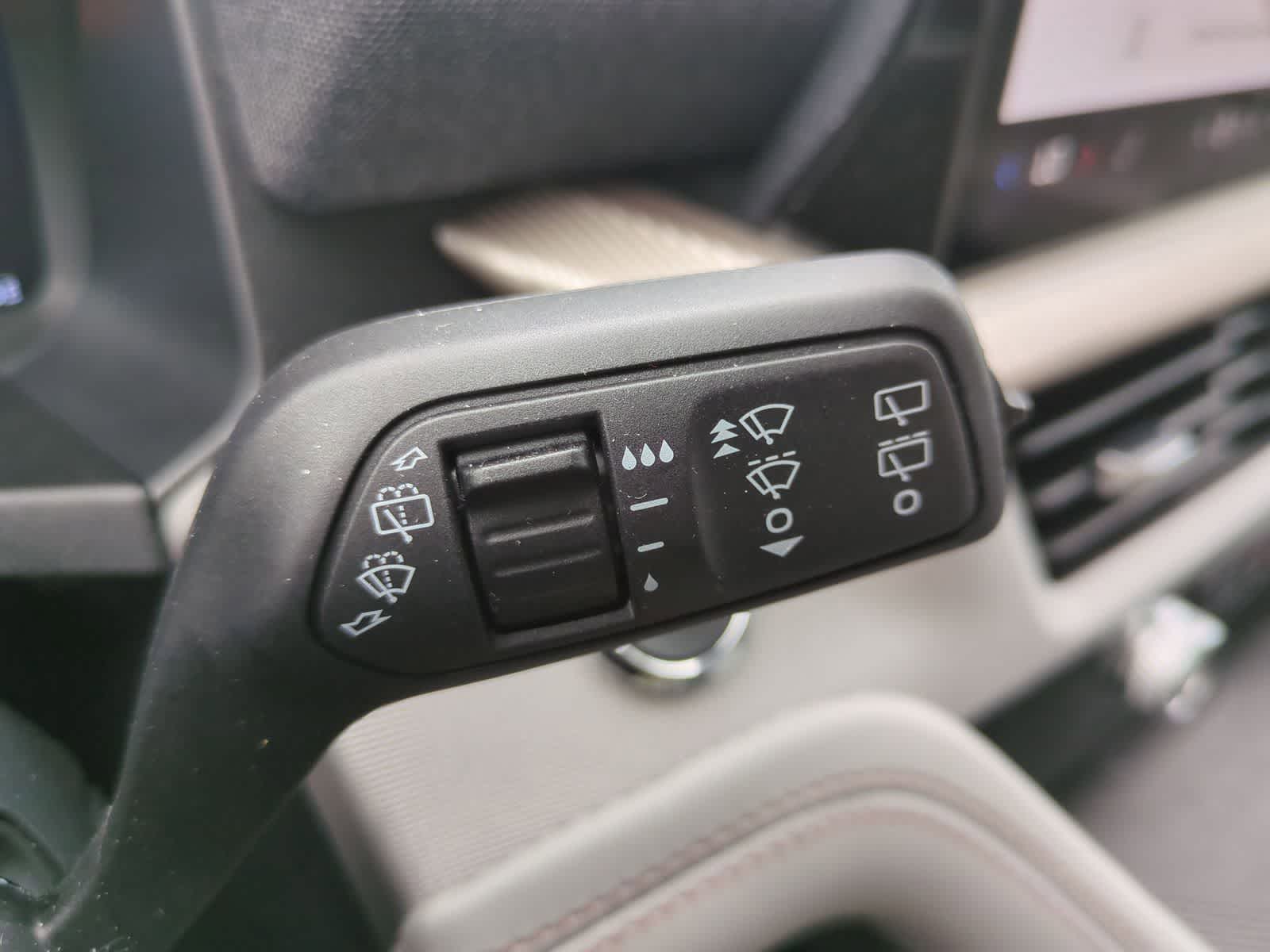 Thumbnail: 2026 Ford Explorer - 25