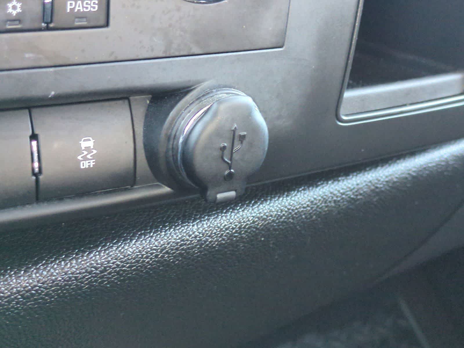 Thumbnail: 2013 Chevrolet Silverado 1500 - 30