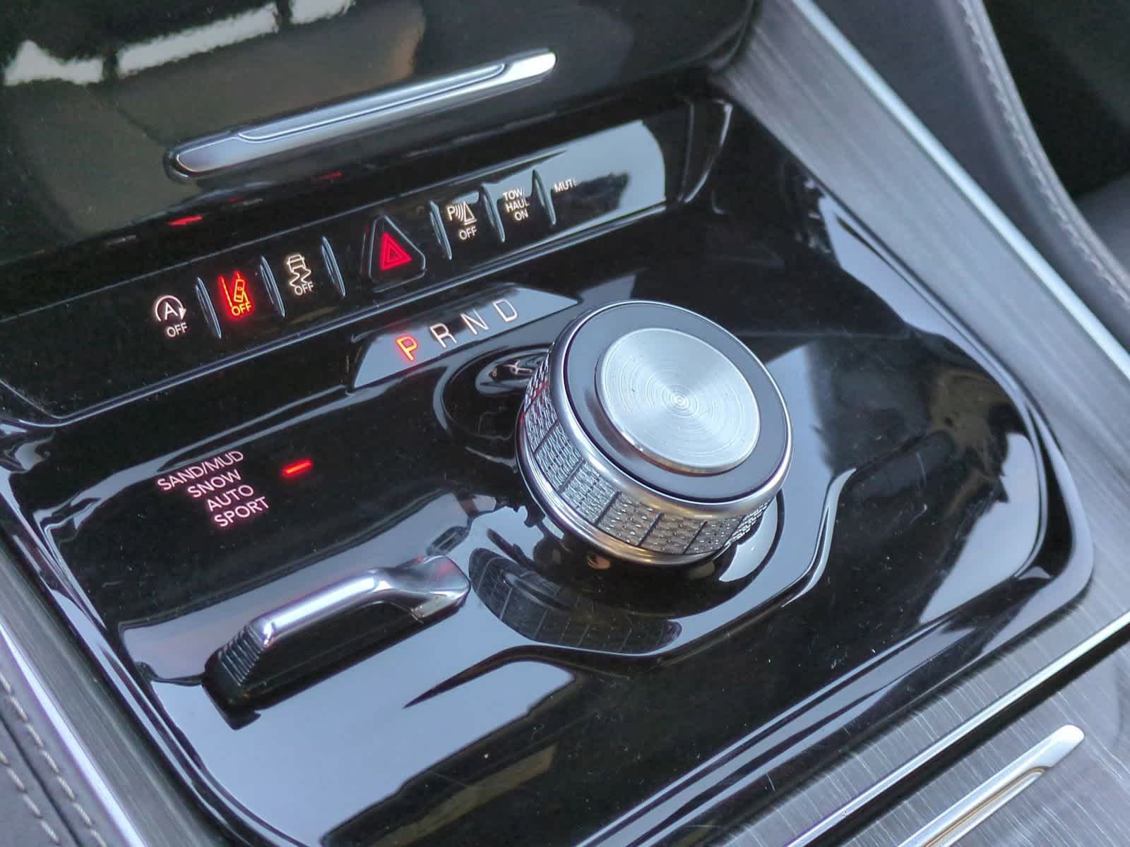 Thumbnail: 2024 Jeep Wagoneer - 33