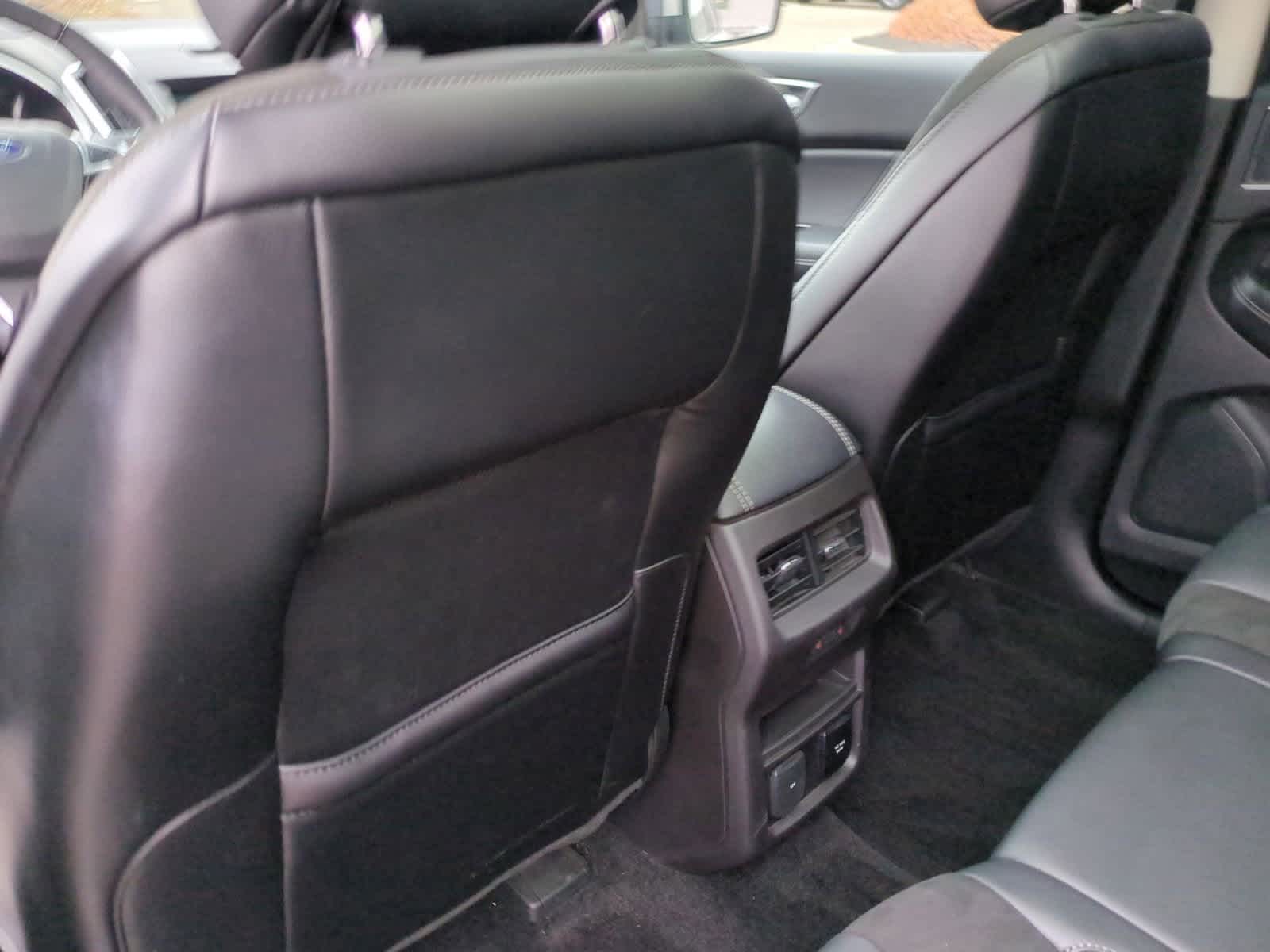 Thumbnail: 2018 Ford Edge - 18