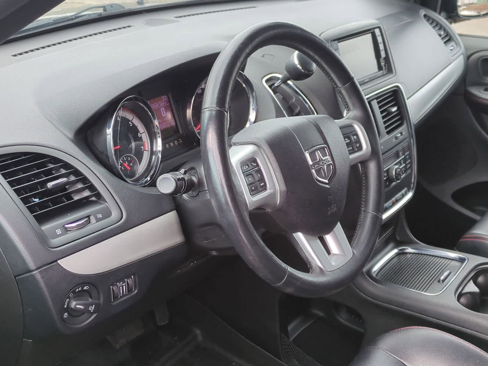 Thumbnail: 2017 Dodge Grand Caravan - 10