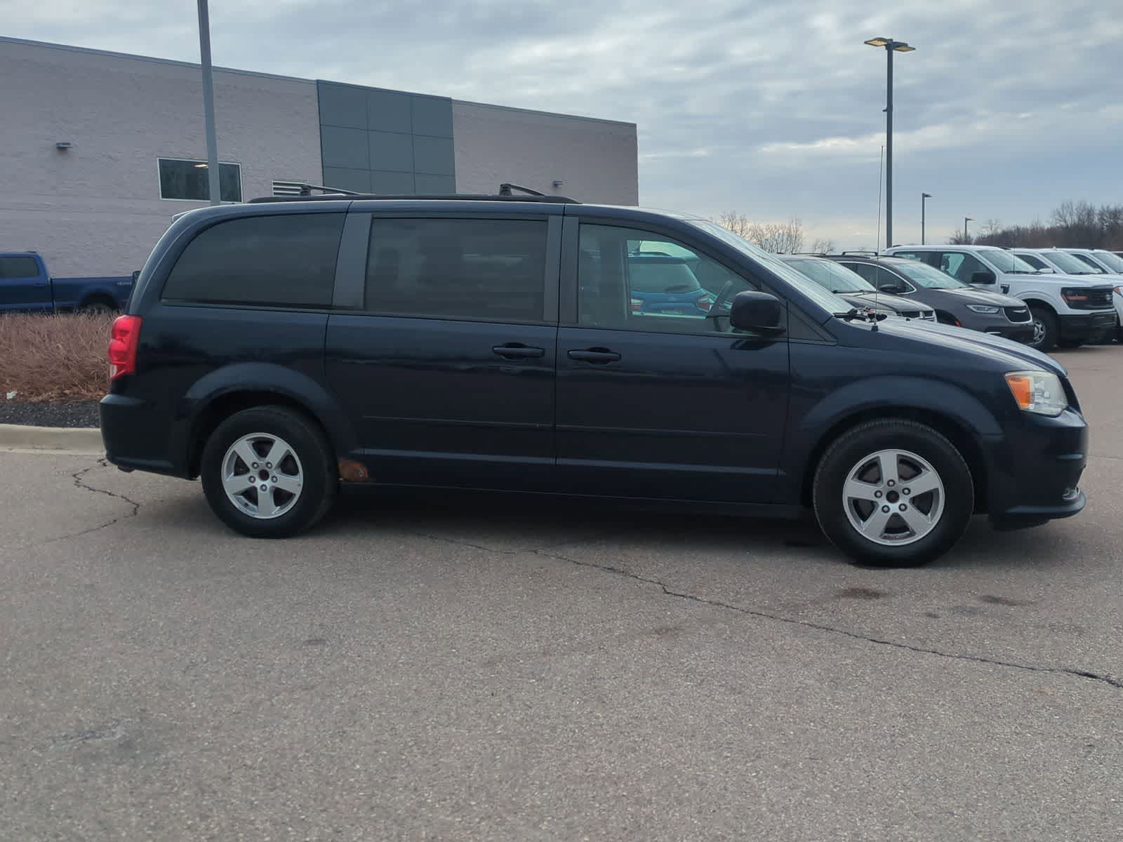 Thumbnail: 2013 Dodge Grand Caravan - 9