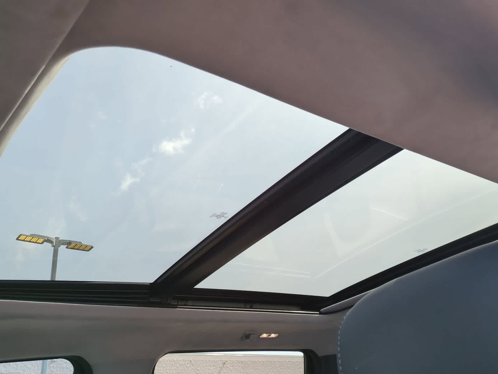 Thumbnail: 2022 Ford Econoline - 19