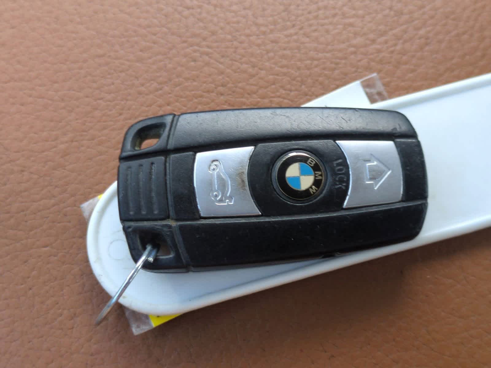 Thumbnail: 2010 BMW 3 Series - 34