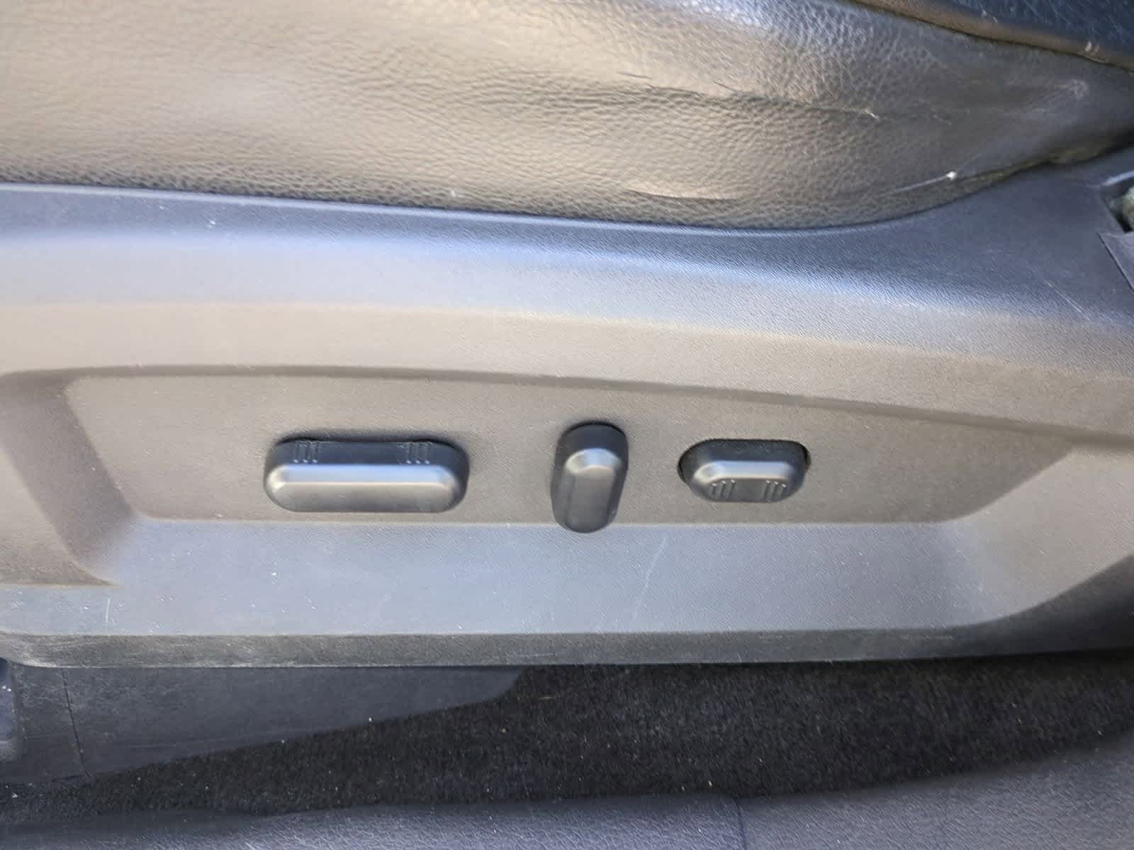 Thumbnail: 2013 Lincoln MKX - 17