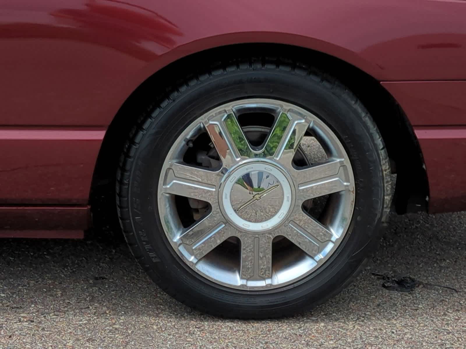 Thumbnail: 2004 Ford Thunderbird - 13