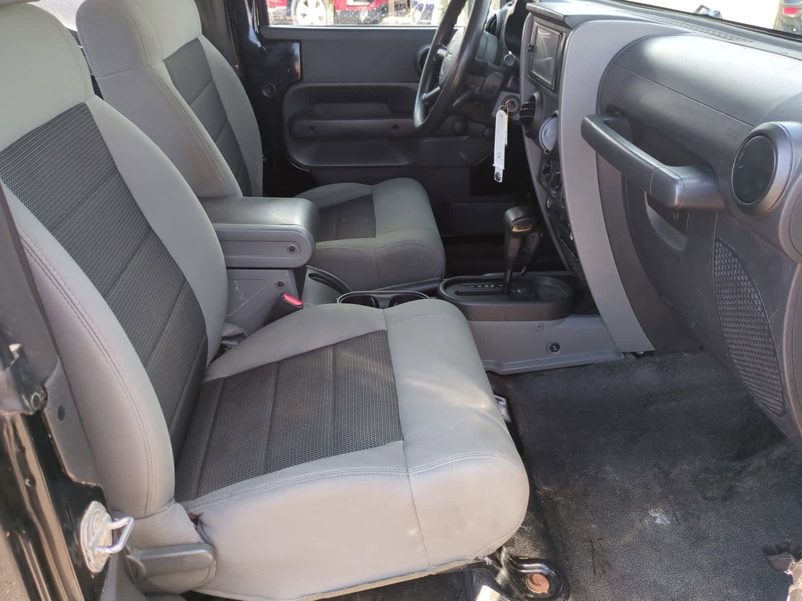 Thumbnail: 2010 Jeep Wrangler - 20