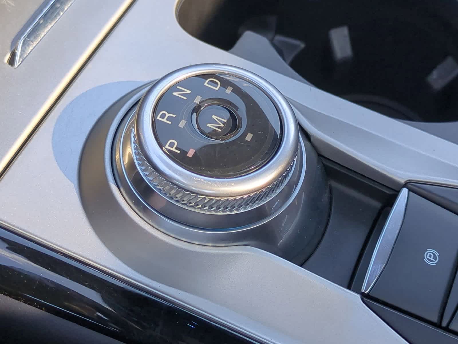 Thumbnail: 2022 Ford Explorer - 34