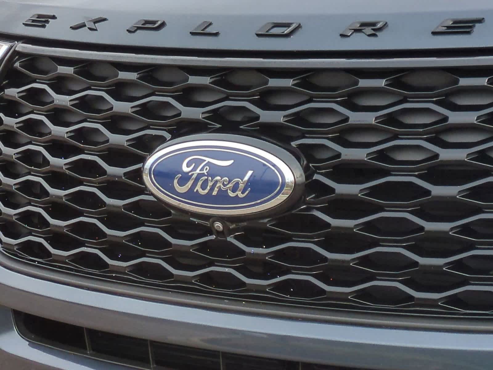 Thumbnail: 2022 Ford Explorer - 12