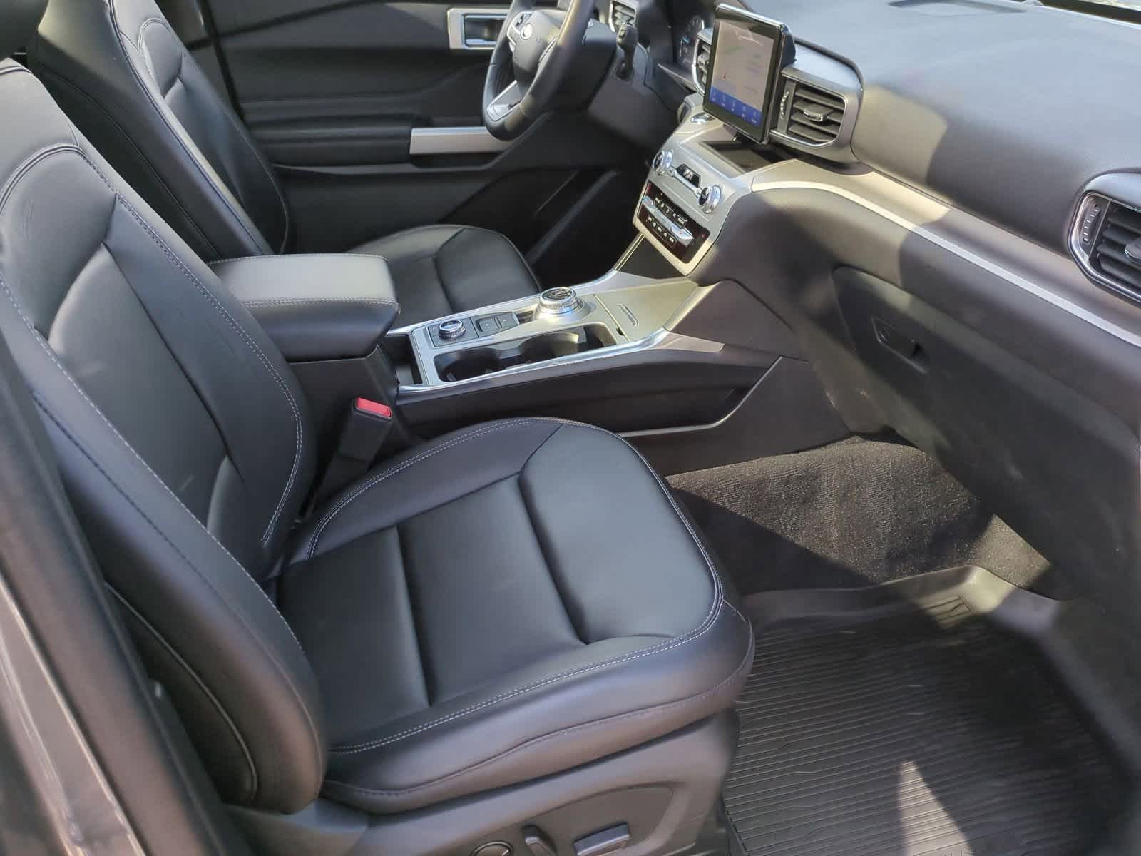 Thumbnail: 2023 Ford Explorer - 25