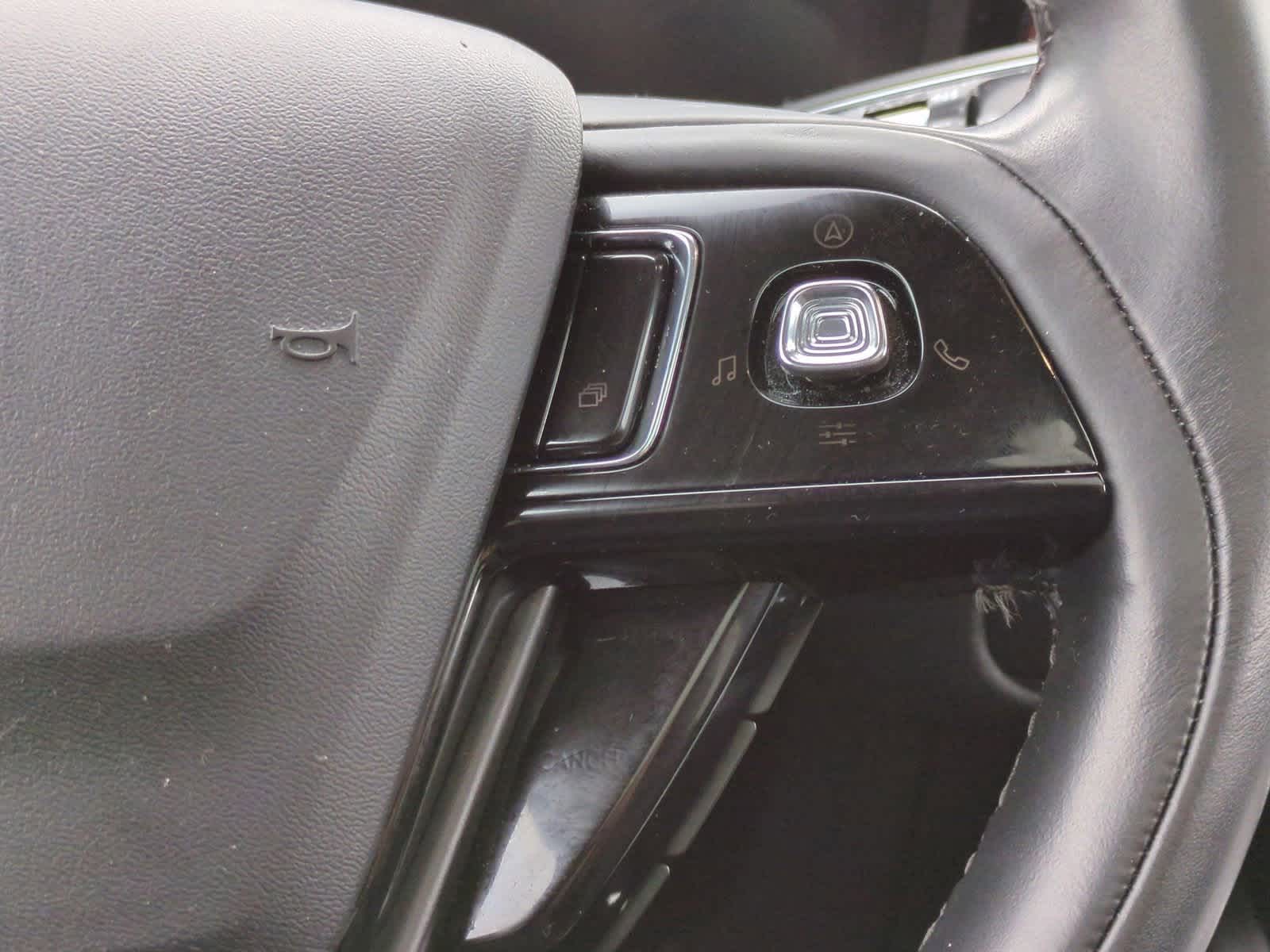 Thumbnail: 2022 Lincoln Corsair - 26