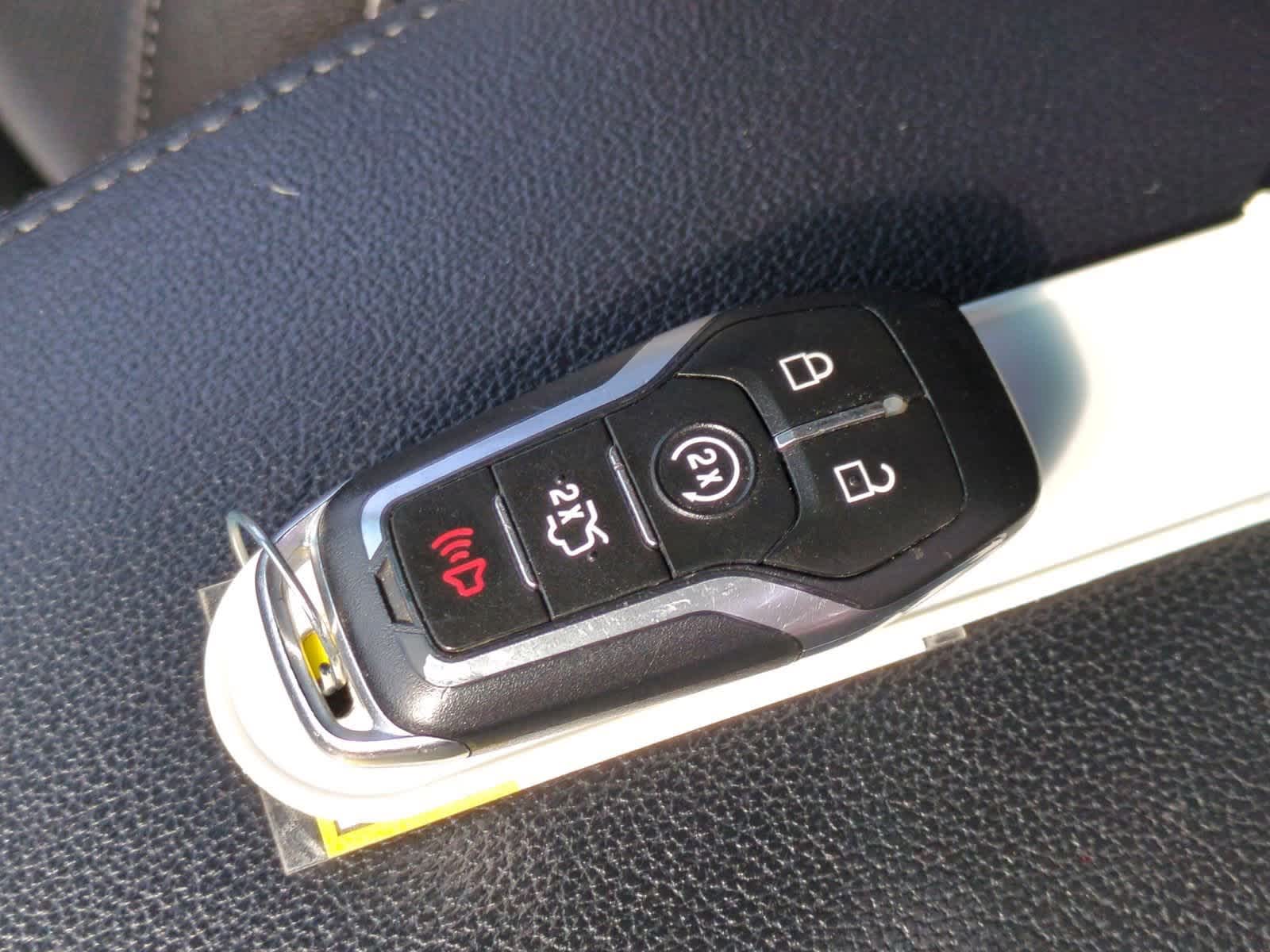 Thumbnail: 2016 Ford Explorer - 34