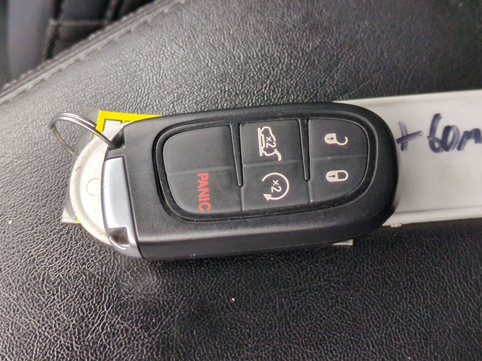 Thumbnail: 2020 Jeep Cherokee - 35