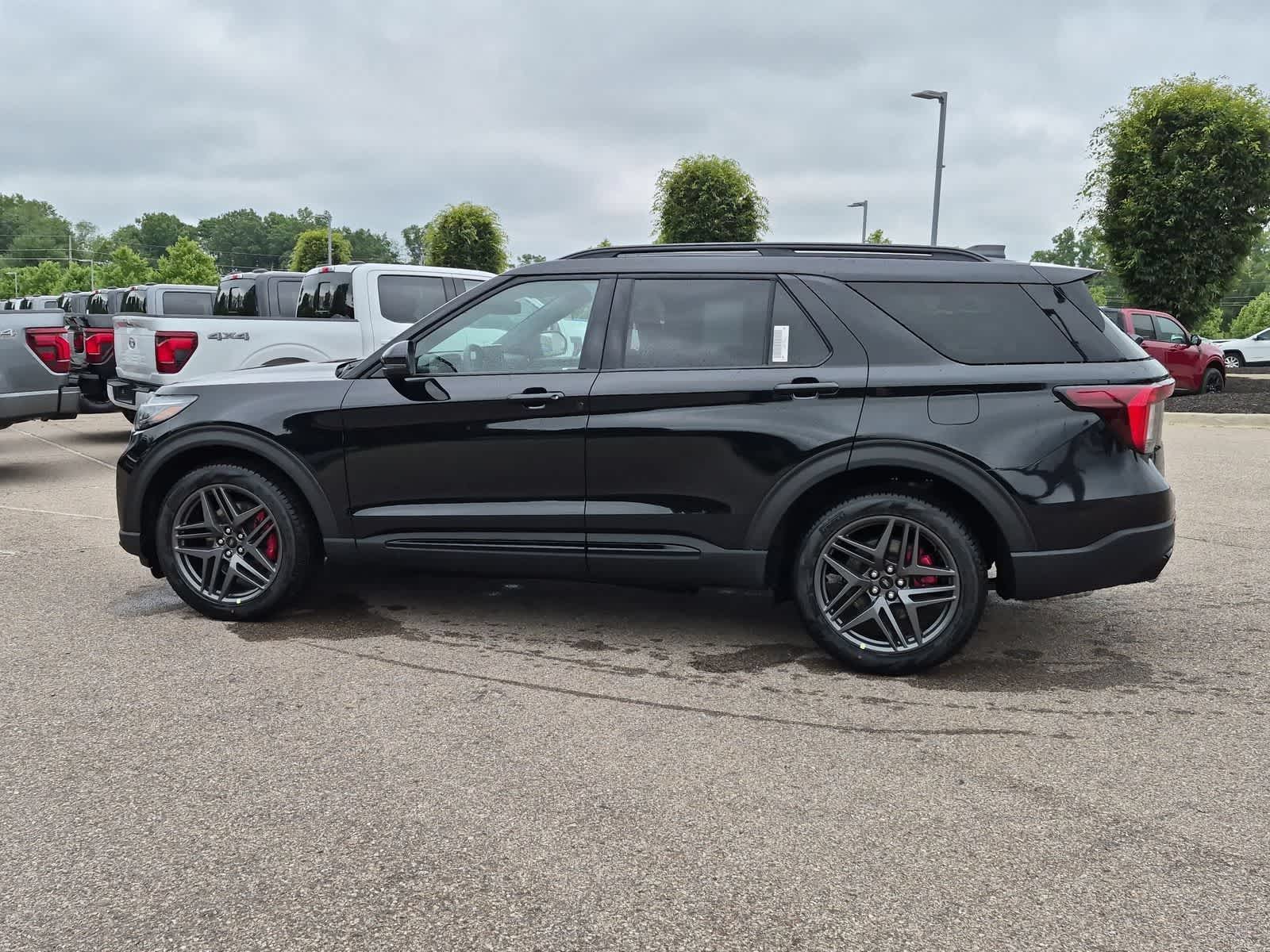 Thumbnail: 2026 Ford Explorer - 5