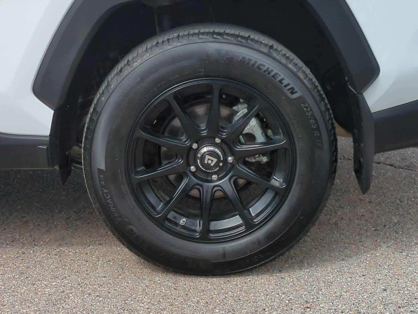 Thumbnail: 2023 Toyota RAV4 - 14