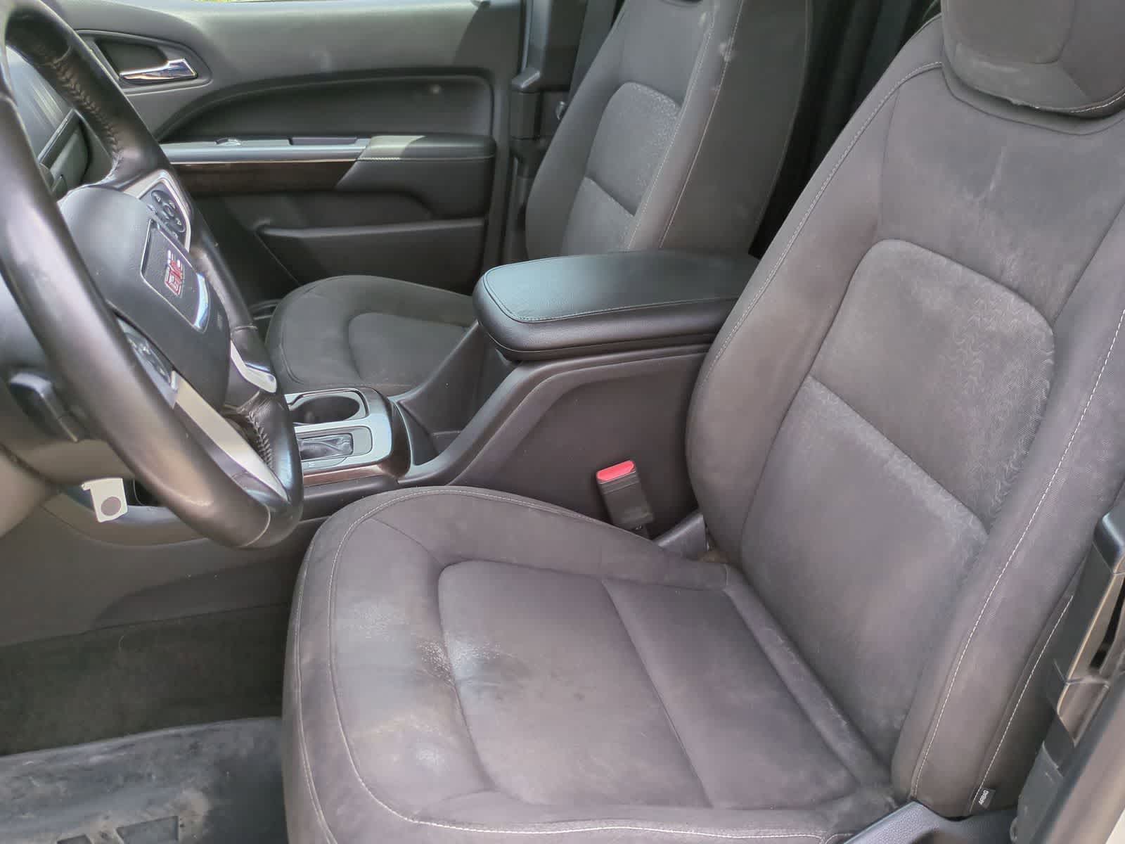 Thumbnail: 2015 GMC Canyon - 16