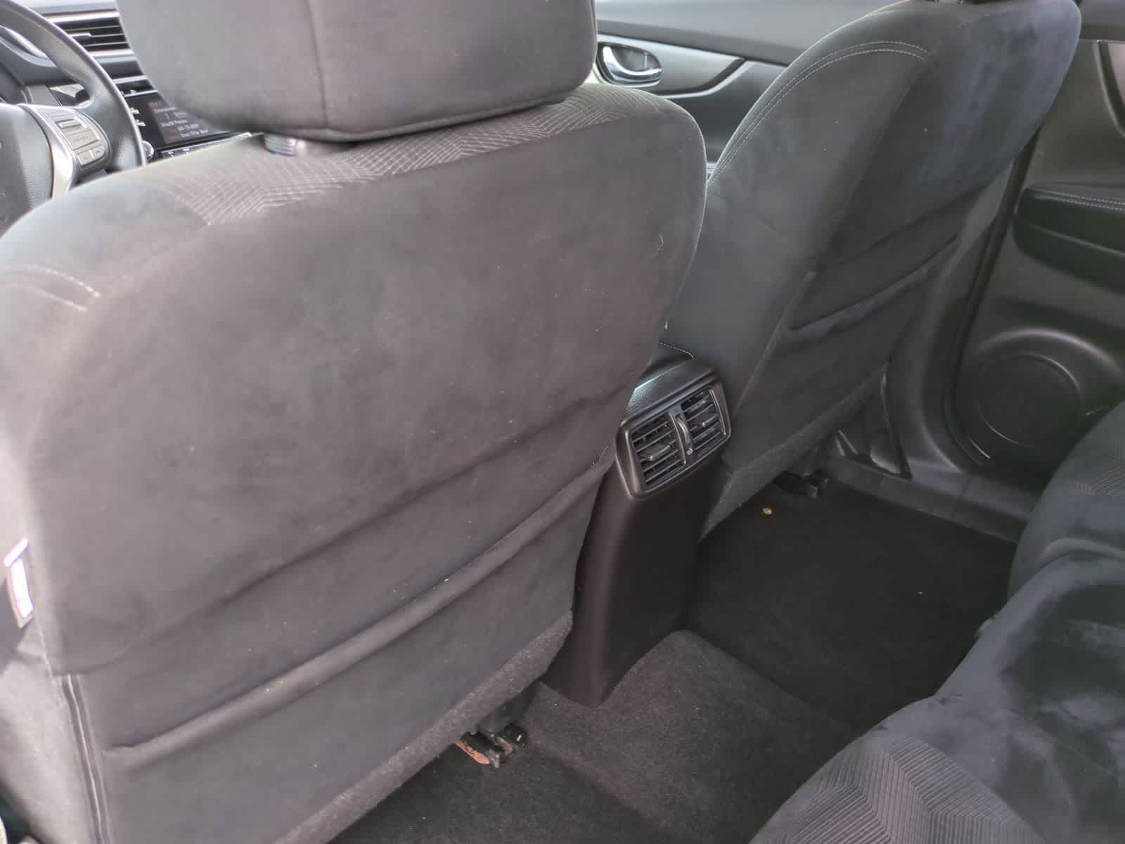 Thumbnail: 2015 Nissan Rogue - 18