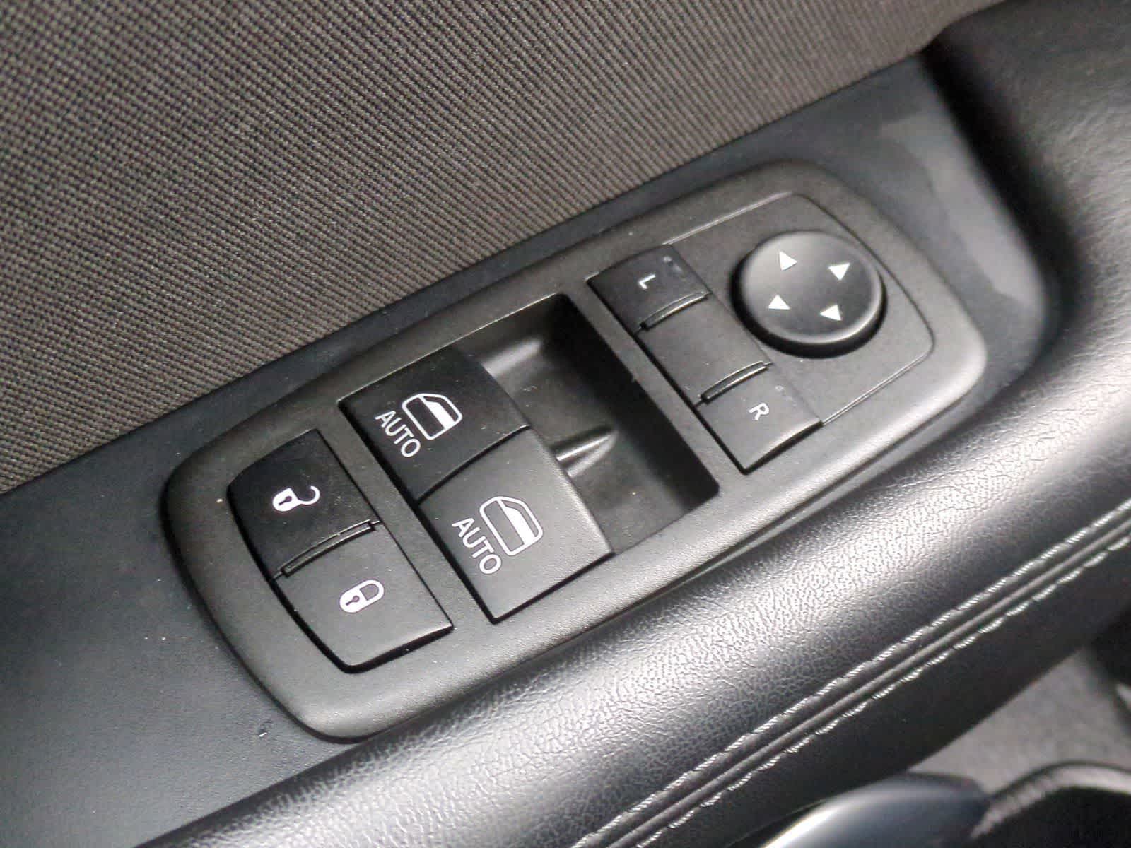 Thumbnail: 2022 Dodge Challenger - 32