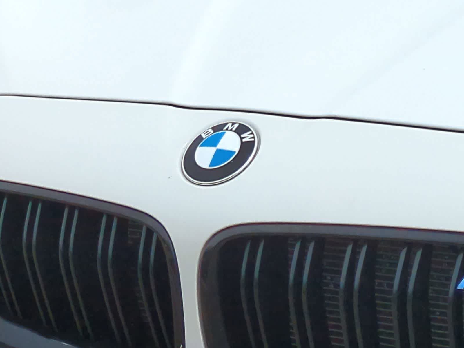 Thumbnail: 2016 BMW M5 - 12