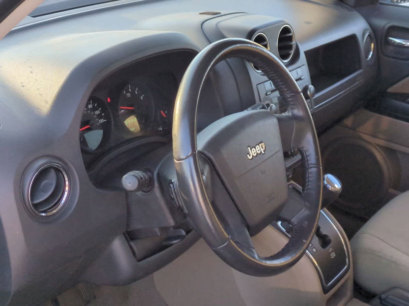 Thumbnail: 2010 Jeep Patriot - 10