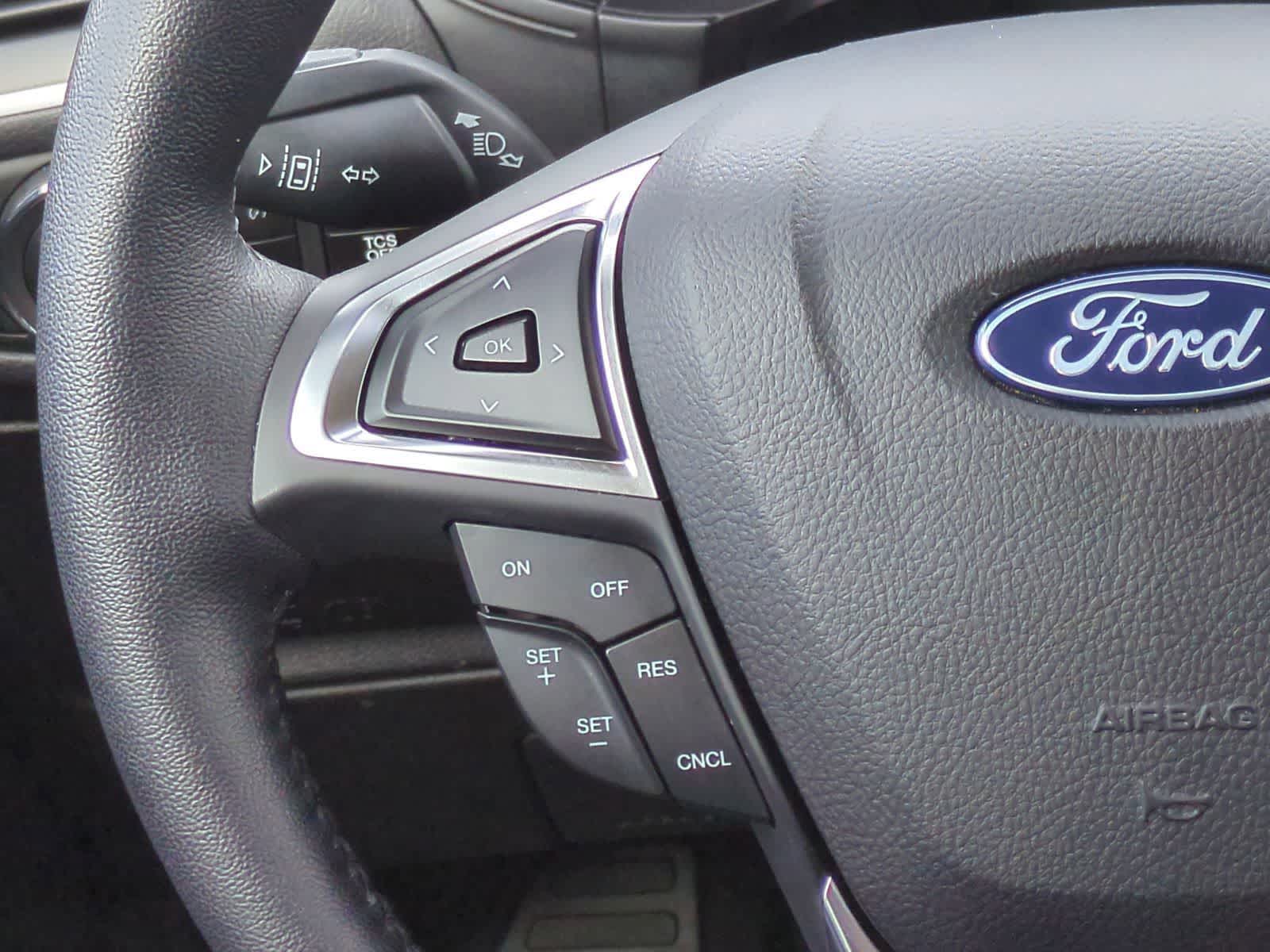 Thumbnail: 2023 Ford Edge - 25